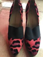 Nagelneu Highheels in weichem Schwarz-roten Wildleder Brandenburg - Potsdam Vorschau