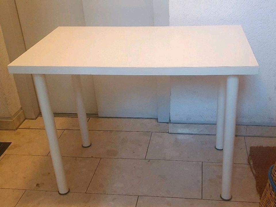 Tisch / Schreibtisch weiß in Köln