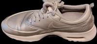 Nike Air Sneaker Gr 37,5 metallic silber Hessen - Neuhof Vorschau