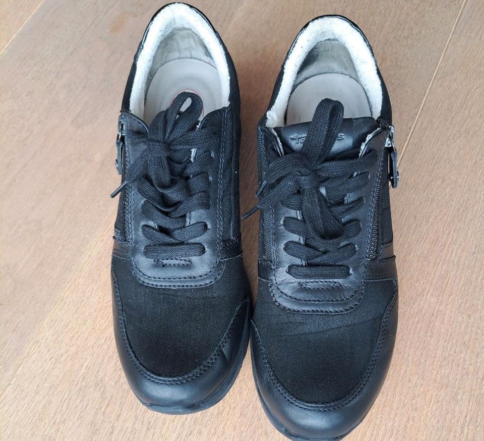 Tamaris Sneaker schwarz Comfort fit Gr. 39 in Melle