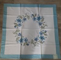 Mitteldecke Tischdecke 85x85 cm blau/weiß  Frühling unbenutzt Sachsen-Anhalt - Gardelegen   Vorschau