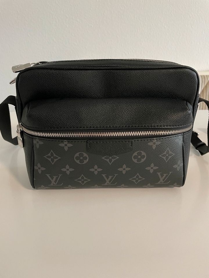 Louis Vuitton Outdoor Messenger bag offen für Tauschangebote in Mainz