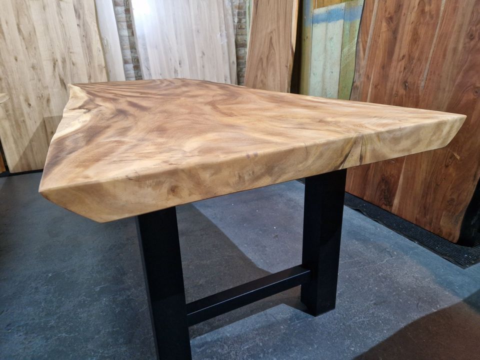 Tischplatte Baumkante Suar 240cm Massiv Holz Tisch 1 Stück Unikat in Bad Schwartau