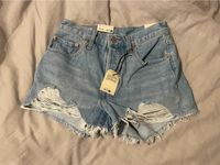 Neue Damen Levis Shorts 501 Light-Blue Denim Größe 24 Niedersachsen - Hildesheim Vorschau