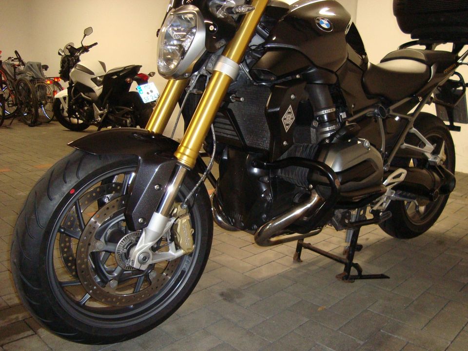 BMW R 1200 R LC in Moers