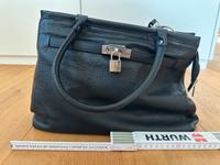 Schwarze Tasche / Handtasche aus Leder von Gerard Pasquier Niedersachsen - Isernhagen Vorschau