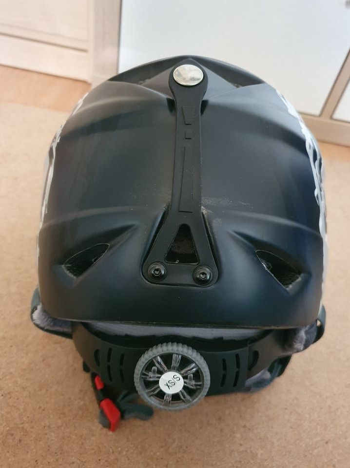 Ski- und Snowboardhelm Größe 50-54   -NEU- in Potsdam