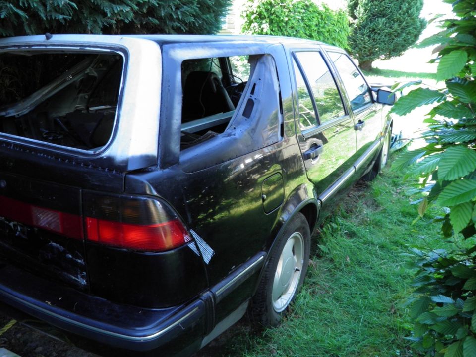 Saab 9000 Teileträger abzugeben in Petershagen