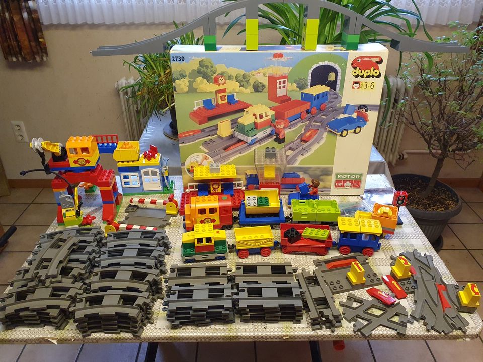 Lego Duplo Eisenbahnen mit 2 Zügen Nr.2730 + Nr.10508 in Söhlde