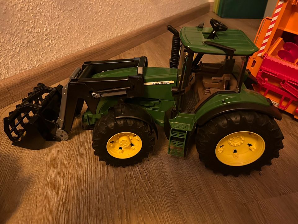 John Deere Traktor in Großenkneten