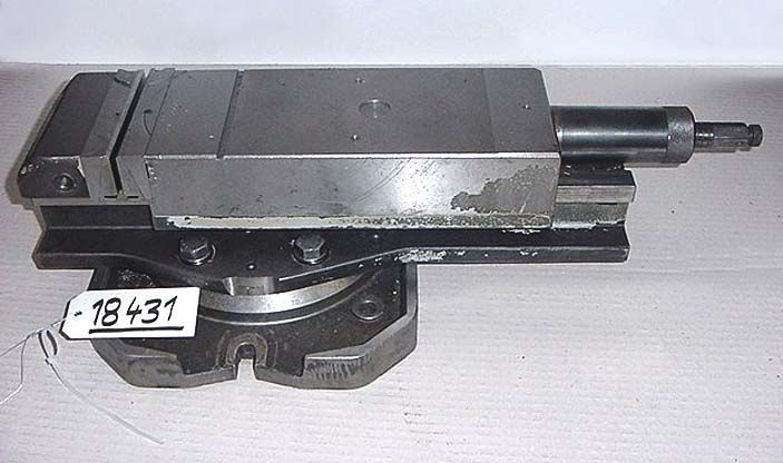 #18431 Hochdruckspanner / Schraubstock mit Drehplatte in Dreieich