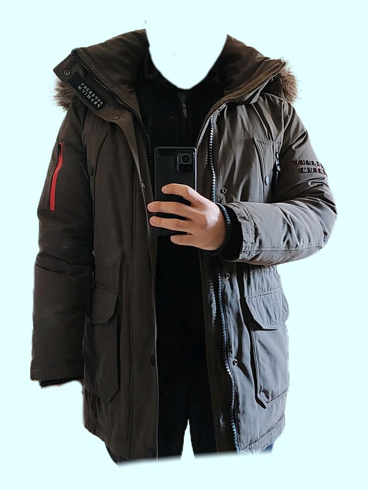 Superdry Premium Winterjacke Gr L in Dortmund