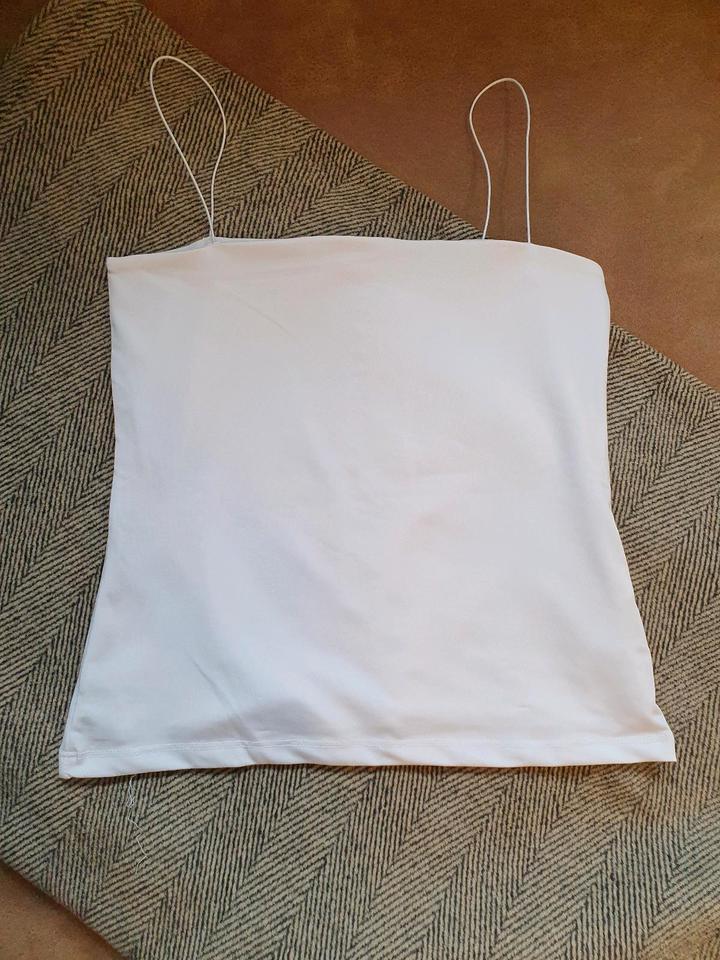 Kleiderpaket Neu Tops Pullover Nike Shein Bershka M und S in Rudolstadt