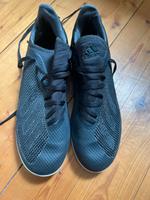 Adidas Hallen Fußballschuhe Gr. 39,5 Köln - Kalk Vorschau