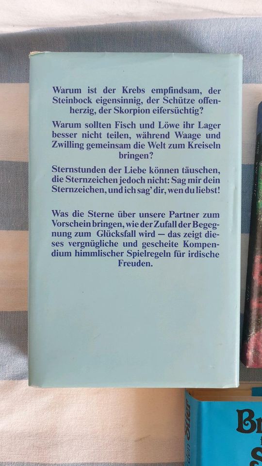 Buch Sternzeichen Horoskop Waage Stier Konvolut in Ummendorf