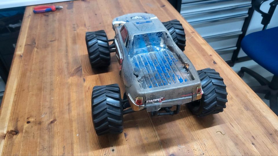 Traxxas Stampede 4x4 VXL brushless RC car Monstertruck in Hamburg