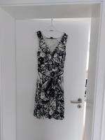 Kleid/ Sommerkleid S. Oliver black Label , schwarzweiß Nordrhein-Westfalen - Niederkassel Vorschau