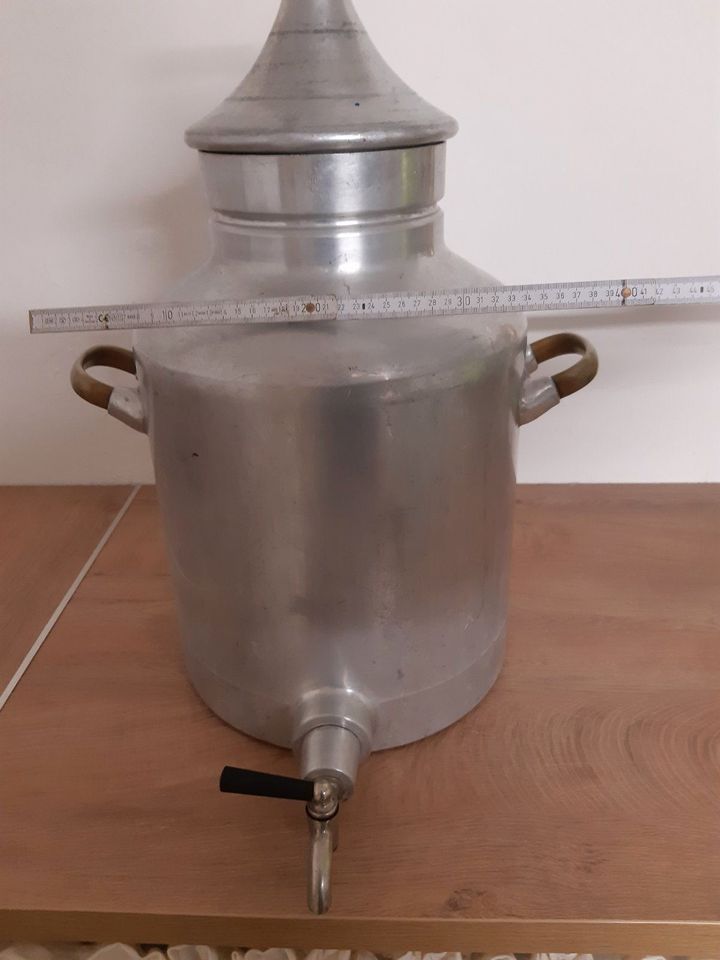Kanne, Behälter 30 Liter mit Zapfhahn und Deckel in Grube Holst