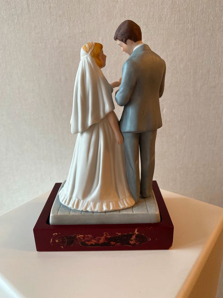 Hochzeit Figur in Solingen