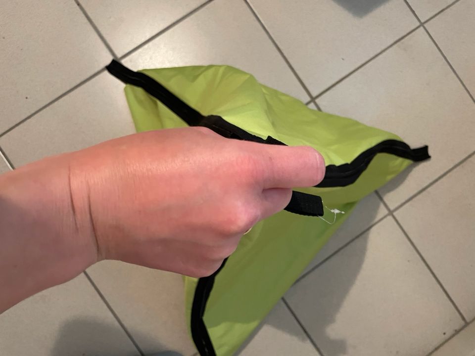 Praktische Krabbeldecke/ Spielzeugsack in Hallerndorf