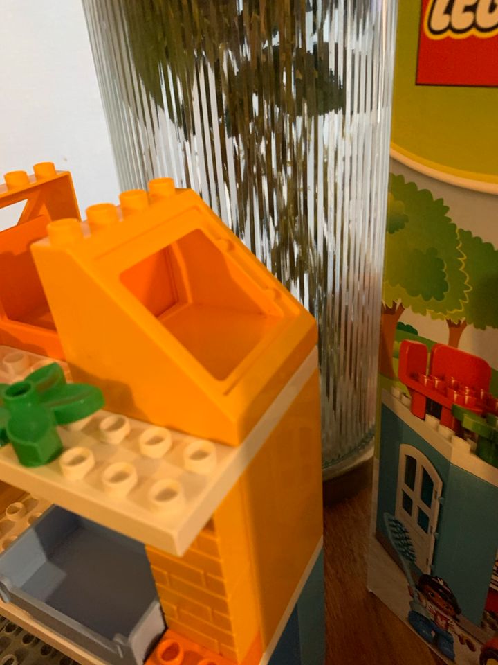 Lego duplo Familienhaus 10835 mit Karton und Anleitung in Hamburg