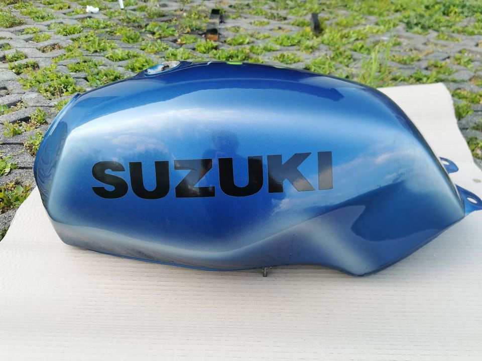 Original Suzuki GSX 1100 E GU71B Kraftstofftank Benzintank in Heringen (Werra)