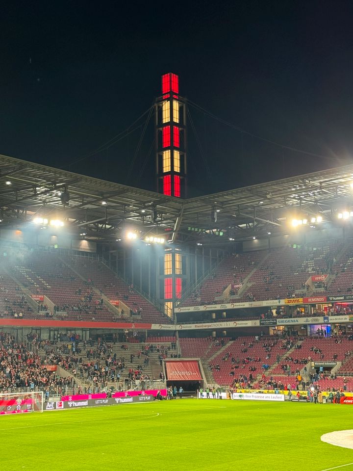 Dauerkarte 1. FC Köln in Bedburg