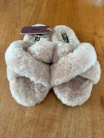 NEU Hausschuhe MOU Gr. 40 beige/rosé Niedersachsen - Cloppenburg Vorschau