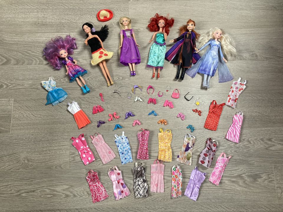 ❤ Barbie Set – Disney Prinzessin Anna Elsa Rapunzel u.a. 50 Teile in Löhne