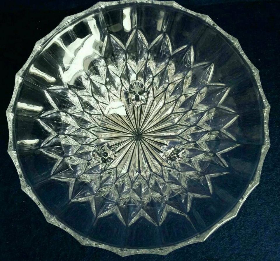 Sehr schönes Glas Kristall Schale Gläser Platte Kerzenhalter in Reichenbach an der Fils