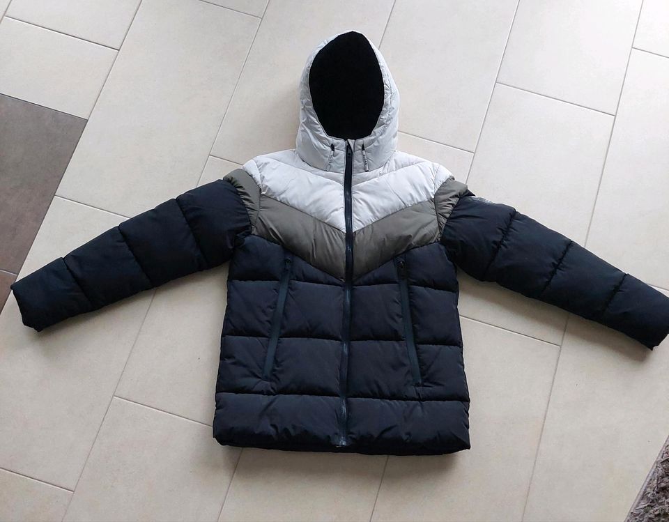 Kinder Winterjacke Größe 176 NEU in Berlin