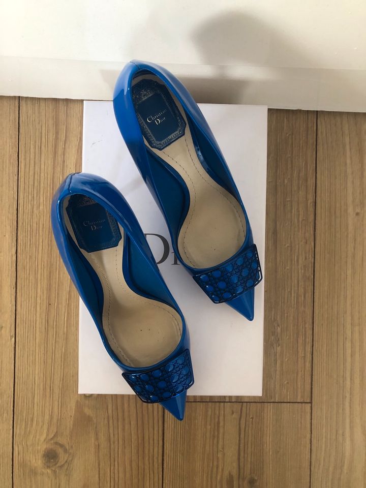 Blaue Pumps Dior 37 in Pforzheim