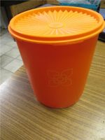 Tupperware Behälter ca. 3,8l, orange Nordrhein-Westfalen - Langerwehe Vorschau