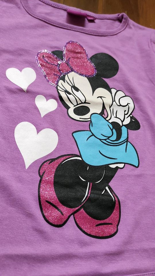 Longsleeves Pulli 116 Langarmshirt  Disney Minnie Mouse lila Herz in Witten