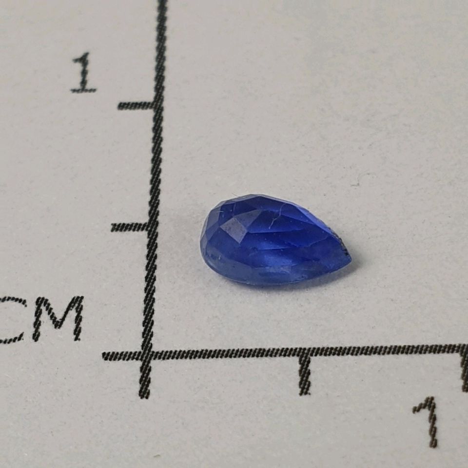 Echter fac. Saphir Tropfen ( 0,33 ct.) 5 x 3 mm / Burma in Recklinghausen