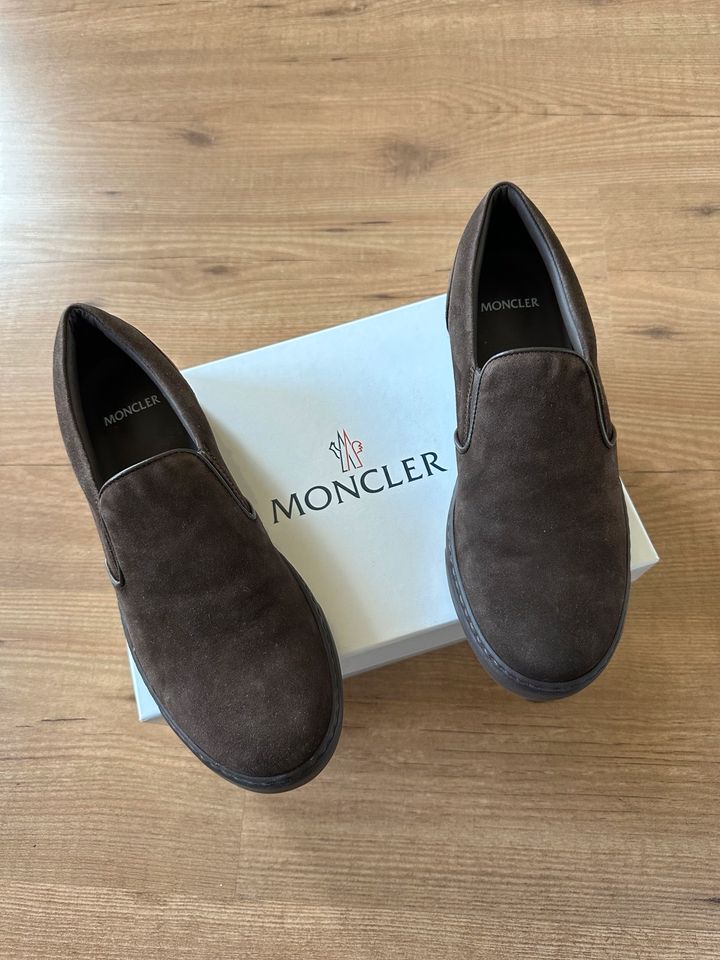 Moncler Slip On Schuhe Loafers Braun Gr. 39 in Hamburg