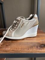 Prada Linea Ivory Keil-Sneaker – Größe 36 – ungetragen Nordrhein-Westfalen - Meerbusch Vorschau