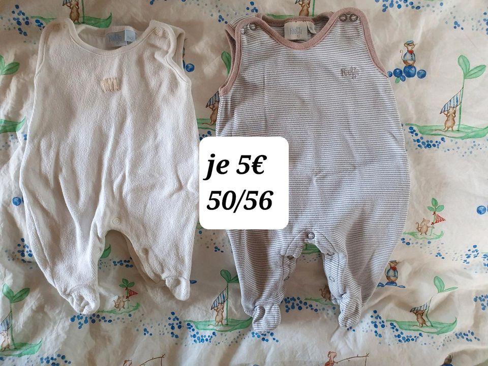 Kleidungspaket Neugeborenenerstausstattung 50/56 in Heilbronn