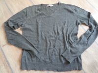 Pullover Mango grau M Baumwolle V-Ausschnitt Pulli Düsseldorf - Friedrichstadt Vorschau