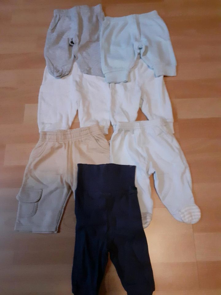 Baby Erstausstattung Kleiderpaket Gr. 50/56 in Aurich
