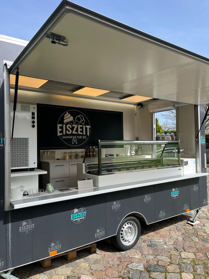 Eisverkaufswagen Eiswagen inkl. Eismaschine und Zubehör wie NEU in Krakow am See