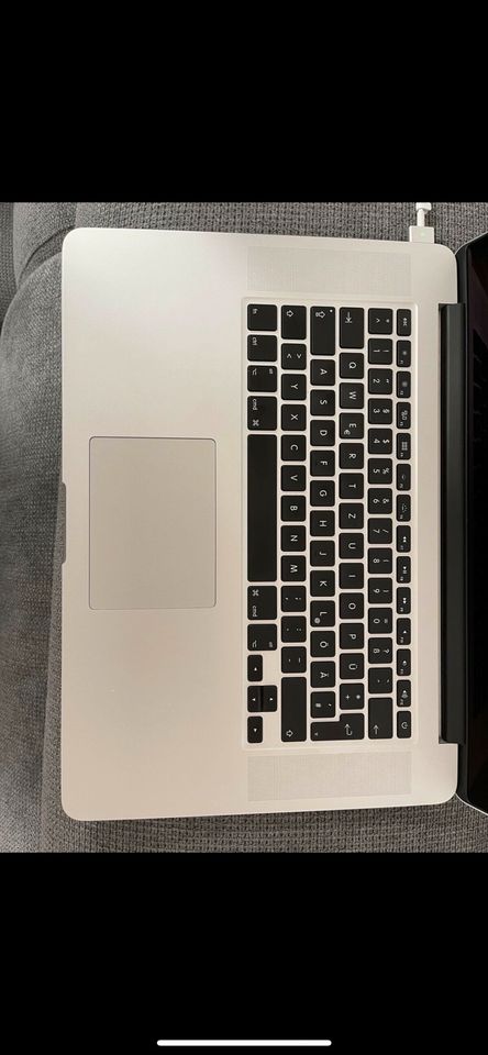 MacBook Pro Apple Retina 15 Zoll in Rottenburg am Neckar