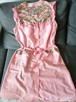 DDR Kittel Schürze Dederon Nylon Hauskleid Vintage rosa zum Binde Sachsen - Schkeuditz Vorschau