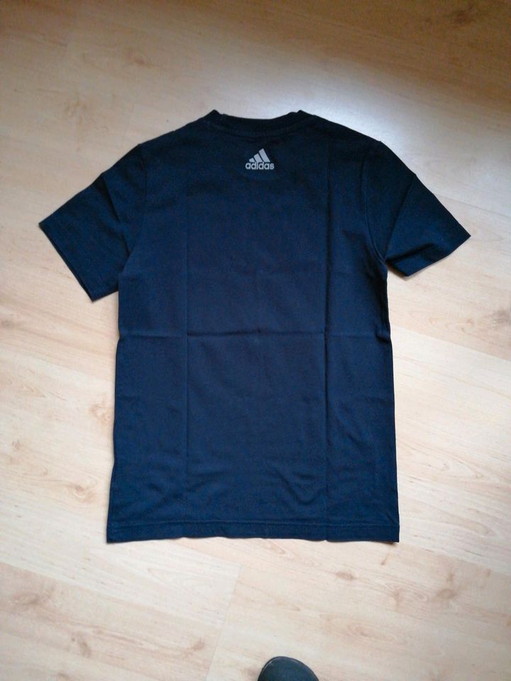 Adidas T-Shirt Größe 152 in Siegen