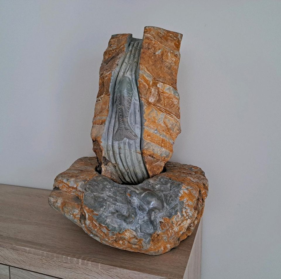 Brunnen, Zierbrunnen mit dekorativen Verzierungen Höhe 56 cm in Selm