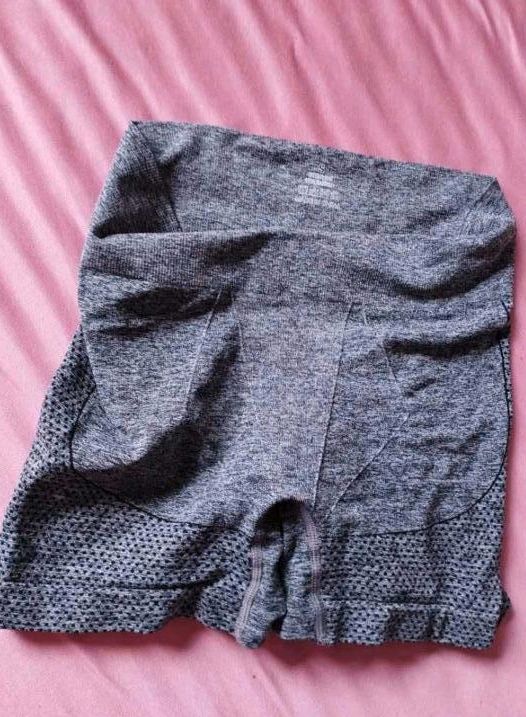 Sporthose leggings kurz gr. 38 in Bremen