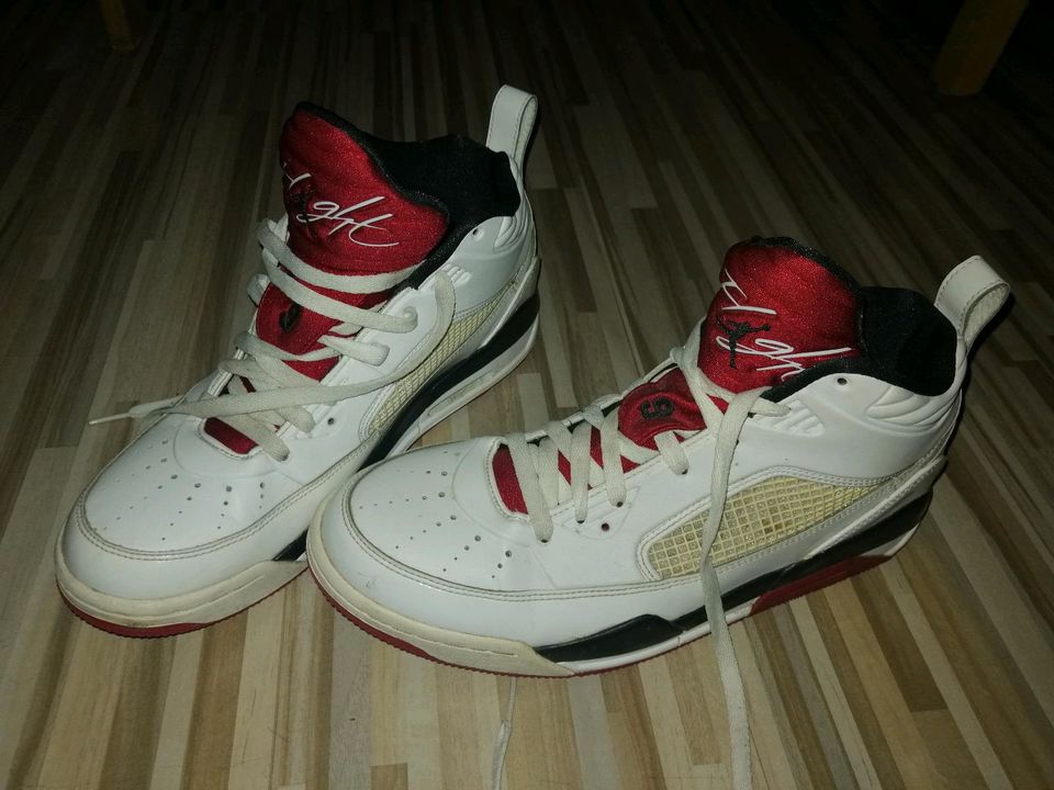 Nike Air Jordan Flight Herren Schuh Gr. 43 in Wasungen