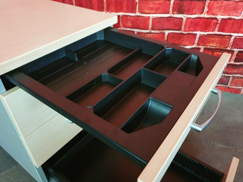 8x Schreibtisch SEDUS Bürotisch Rollcontainer Tisch in Berlin