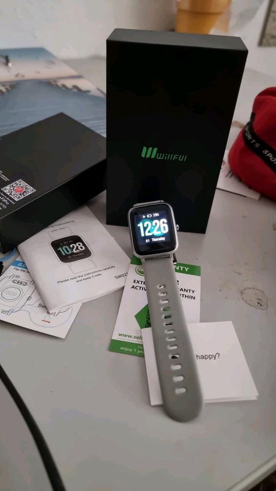 Smartwatch Fitness Uhr Willful für Damen und Herren in Kiel