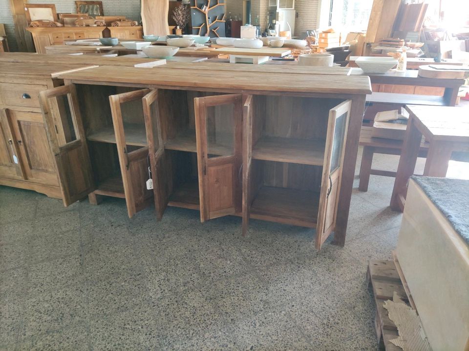 Sideboard Anrichte Kommode Schrank antik recycling Teak alt Holz in Duisburg